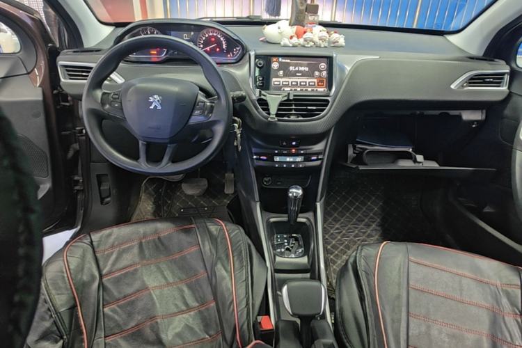 Used Peugeot 2008 2014 1.6L Automatic Fashion Edition Center Console