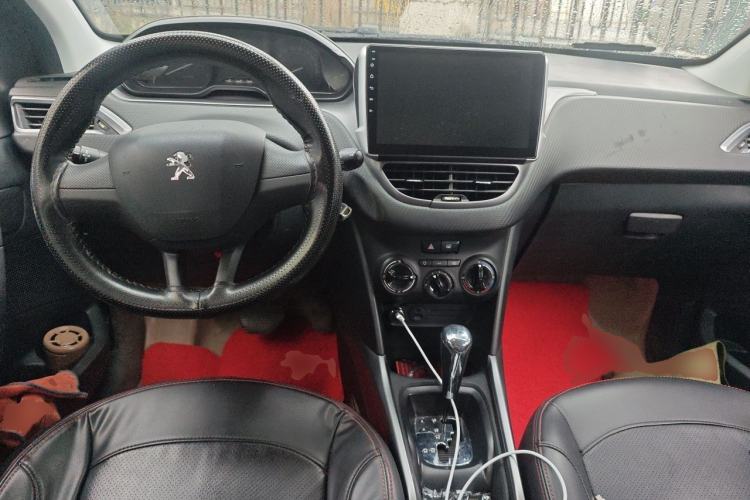Used Peugeot 2008 2014 1.6L Automatic Trend Edition Center Console