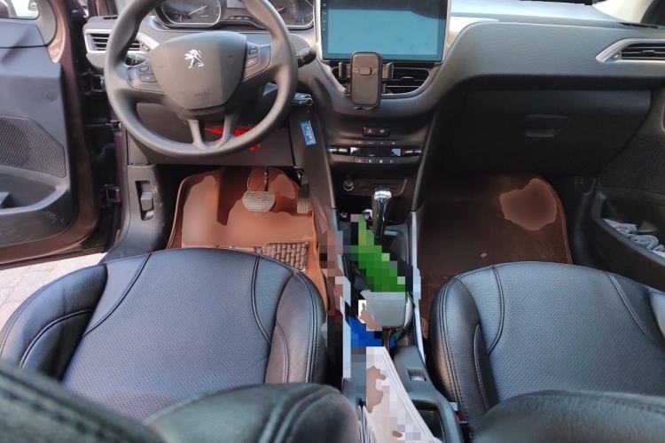 Used Peugeot 2008 2014 1.6L Automatic Fashion Edition Center Console