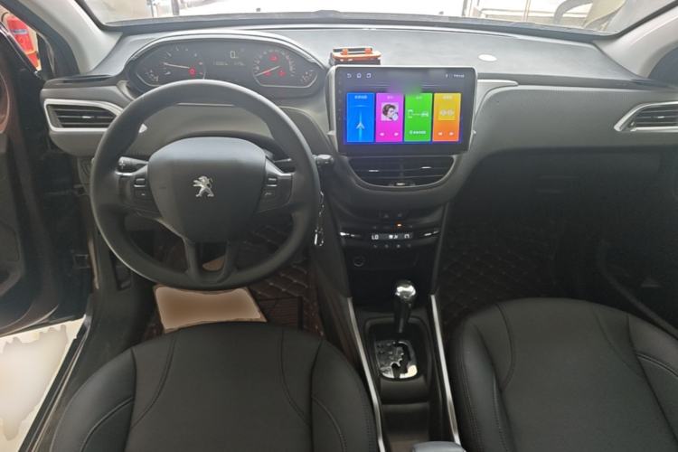 Used Peugeot 2008 2014 1.6L Automatic Fashion Edition Center Console