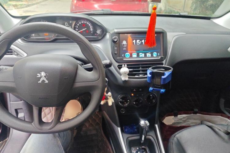 Used Peugeot 2008 2014 1.6L Automatic Trend Edition Center Console
