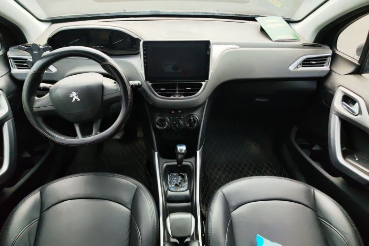 Used Peugeot 2008 2014 1.6L Automatic Trend Edition Center Console
