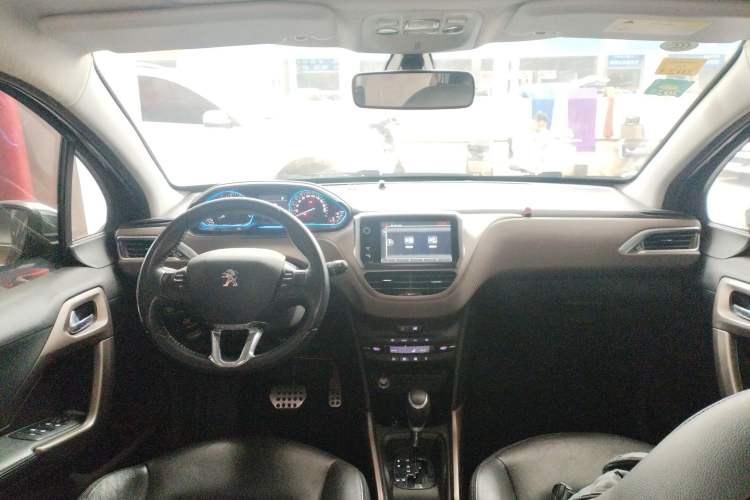 Used Peugeot 2008 2014 1.6L Automatic Navigation Edition Center Console