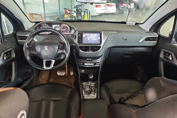 Used Peugeot 2008 2014 1.6L Automatic Navigation Edition Center Console