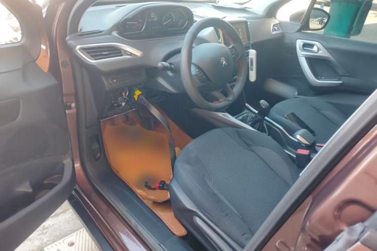 Used Peugeot 2008 2014 1.6L Manual Fashion Edition Driver Seat
