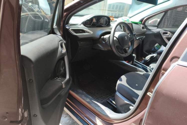 Used Peugeot 2008 2014 1.6L Automatic Fashion Edition Driver Seat