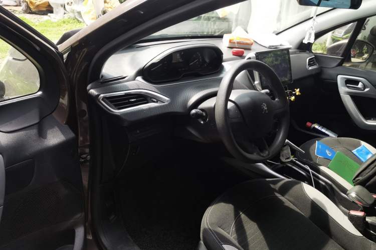 Used Peugeot 2008 2014 1.6L Automatic Trend Edition Driver Seat