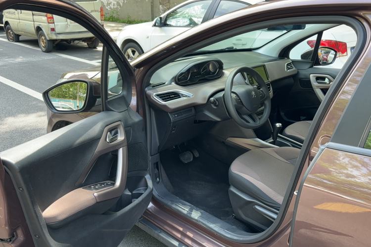 Used Peugeot 2008 2014 1.6L Automatic Fashion Edition Driver Seat