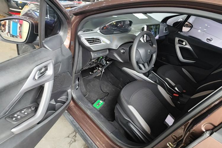 Used Peugeot 2008 2014 1.6L Automatic Trend Edition Driver Seat