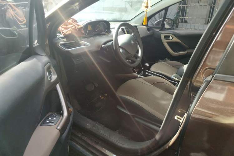 Used Peugeot 2008 2014 1.6L Automatic Fashion Edition Driver Seat