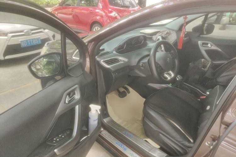 Used Peugeot 2008 2014 1.6L Automatic Fashion Edition Driver Seat