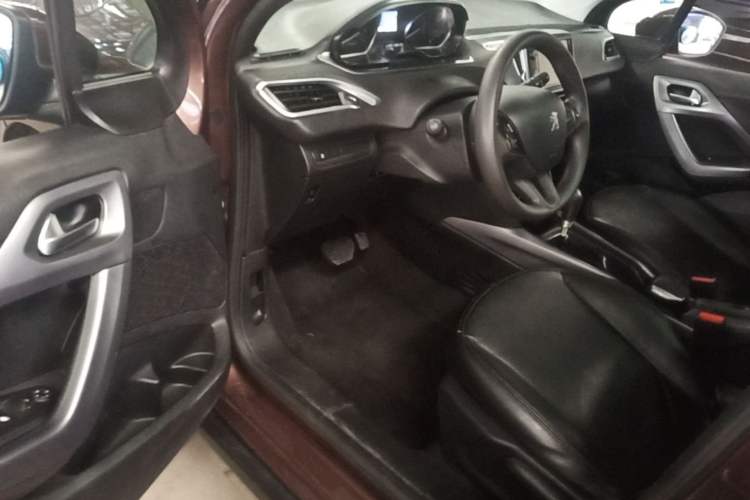 Used Peugeot 2008 2014 1.6L Automatic Fashion Edition Driver Seat