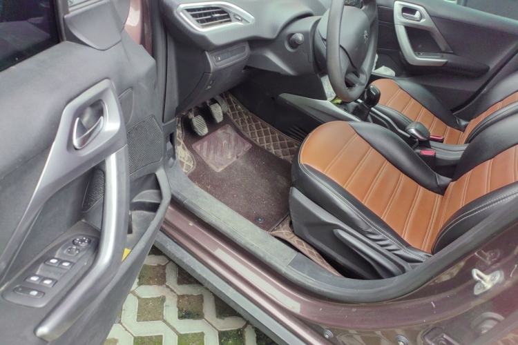 Used Peugeot 2008 2014 1.6L Manual Trend Edition Driver Seat