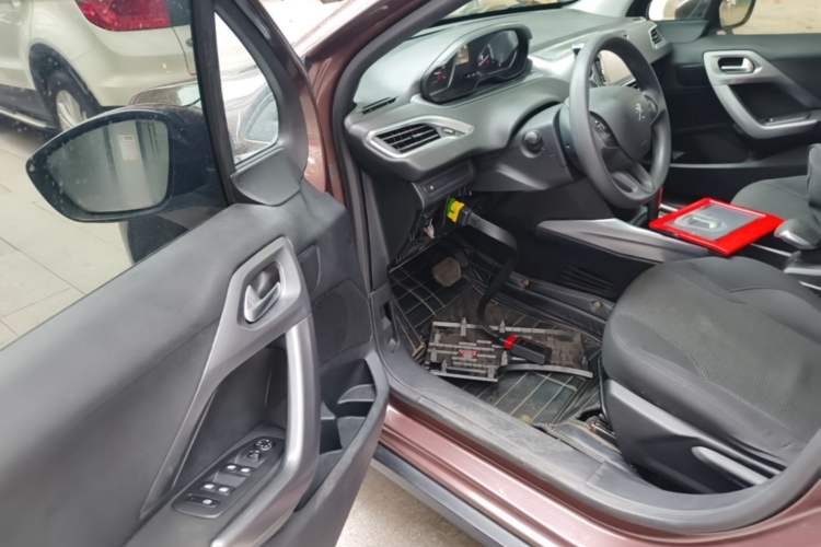 Used Peugeot 2008 2014 1.6L Automatic Fashion Edition Driver Seat