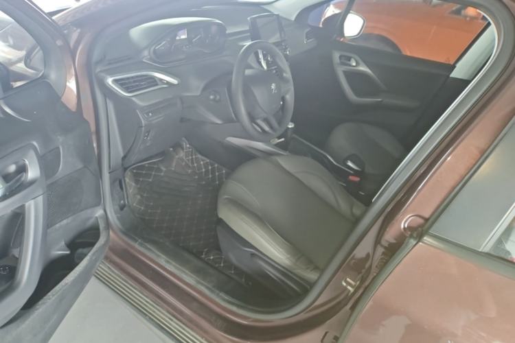 Used Peugeot 2008 2014 1.6L Automatic Trend Edition Driver Seat
