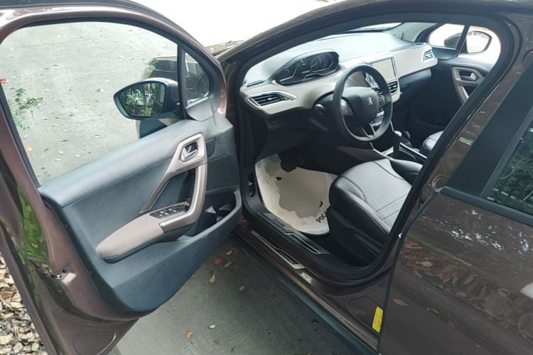 Used Peugeot 2008 2014 1.6L Automatic Fashion Edition Driver Seat