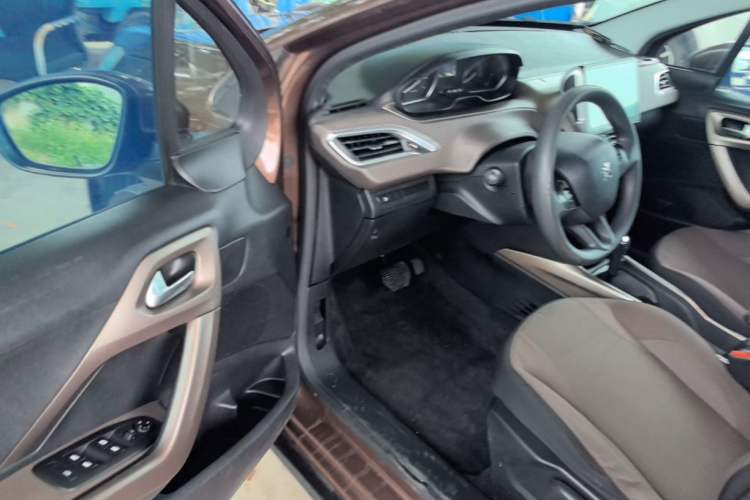 Used Peugeot 2008 2014 1.6L Automatic Fashion Edition Driver Seat