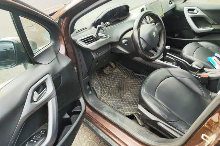 Used Peugeot 2008 2014 1.6L Automatic Trend Edition Driver Seat