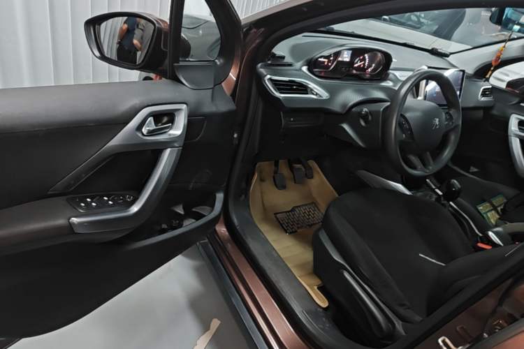 Used Peugeot 2008 2014 1.6L Manual Fashion Edition Driver Seat