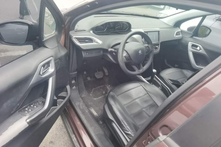 Used Peugeot 2008 2014 1.6L Automatic Fashion Edition Driver Seat