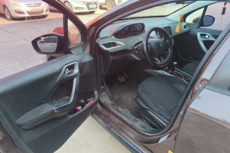 Used Peugeot 2008 2014 1.6L Automatic Fashion Edition Driver Seat