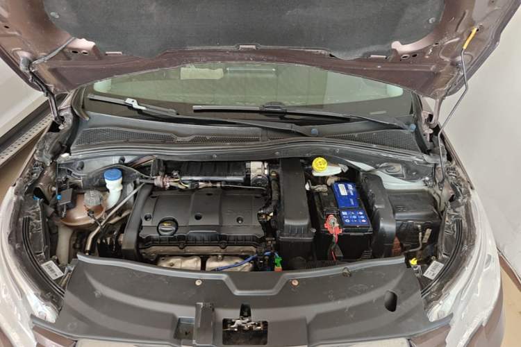 Used Peugeot 2008 2014 1.6L Automatic Navigation Edition Engine Bay