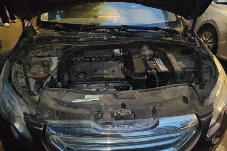 Used Peugeot 2008 2014 1.6L Automatic Fashion Edition Engine Bay