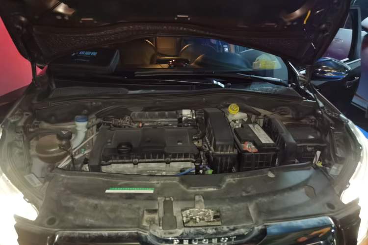 Used Peugeot 2008 2014 1.6L Automatic Navigation Edition Engine Bay