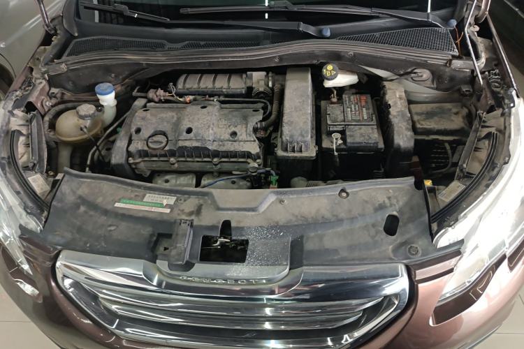 Used Peugeot 2008 2014 1.6L Automatic Fashion Edition Engine Bay