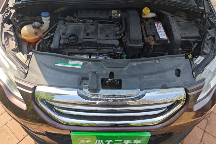 Used Peugeot 2008 2014 1.6L Automatic Navigation Edition Engine Bay