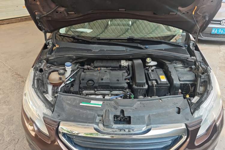 Used Peugeot 2008 2014 1.6L Automatic Trend Edition Engine Bay