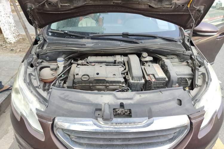 Used Peugeot 2008 2014 1.6L Automatic Trend Edition Engine Bay