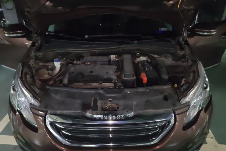 Used Peugeot 2008 2014 1.6L Manual Fashion Edition Engine Bay