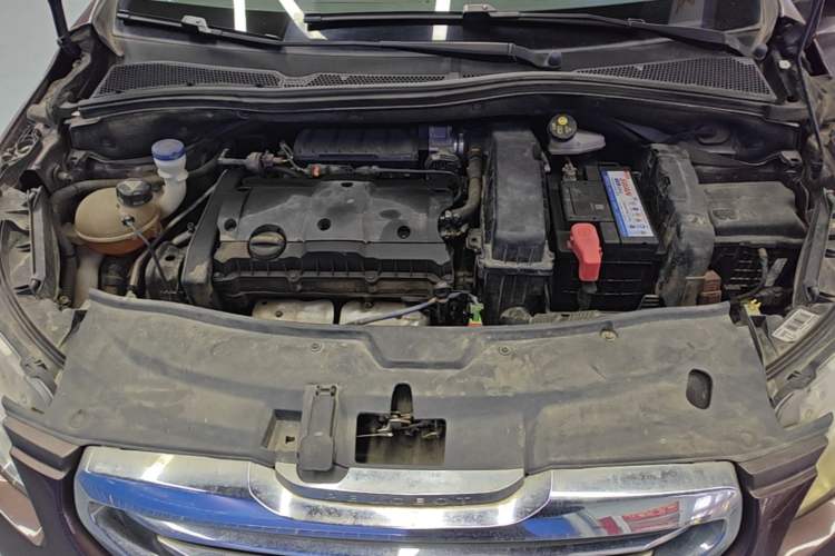 Used Peugeot 2008 2014 1.6L Automatic Fashion Edition Engine Bay