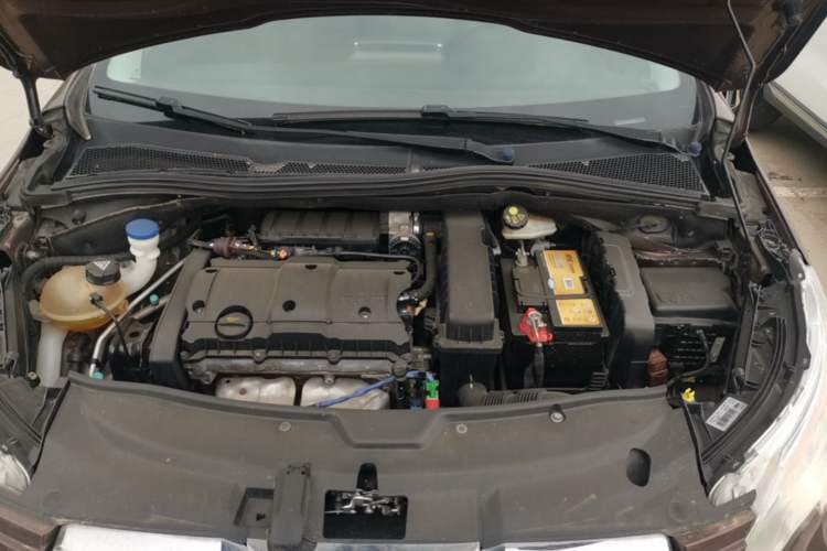 Used Peugeot 2008 2014 1.6L Automatic Fashion Edition Engine Bay