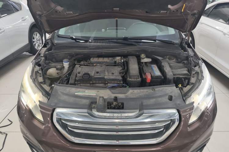 Used Peugeot 2008 2014 1.6L Automatic Navigation Edition Engine Bay