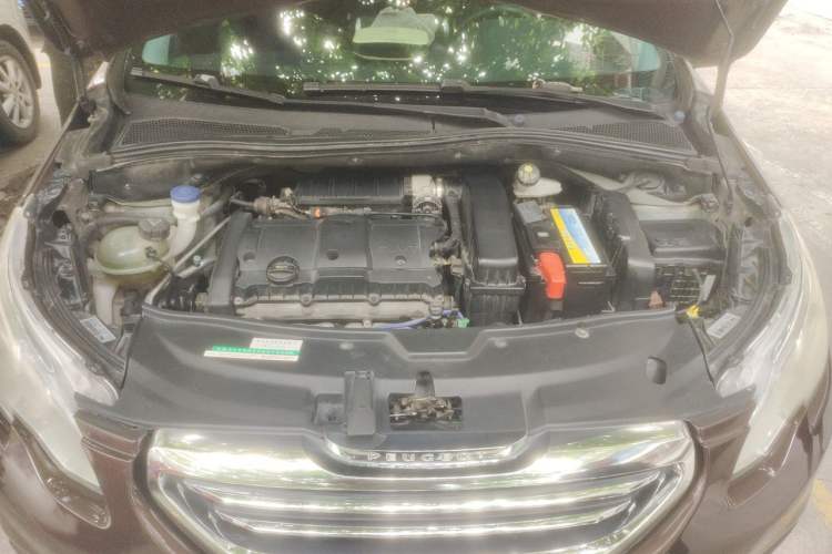 Used Peugeot 2008 2014 1.6L Automatic Fashion Edition Engine Bay