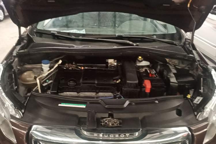 Used Peugeot 2008 2014 1.6L Automatic Fashion Edition Engine Bay