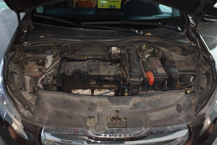 Used Peugeot 2008 2014 1.6L Automatic Fashion Edition Engine Bay