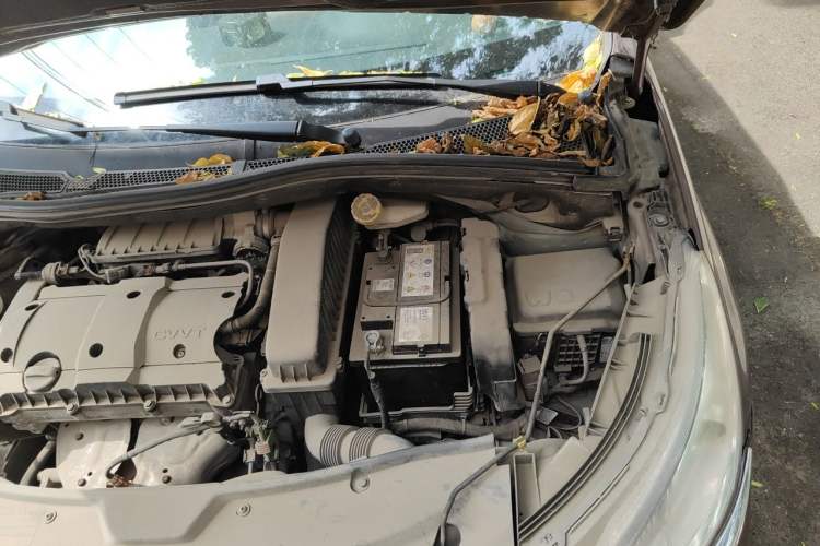 Used Peugeot 2008 2014 1.6L Automatic Navigation Edition Engine Bay Left