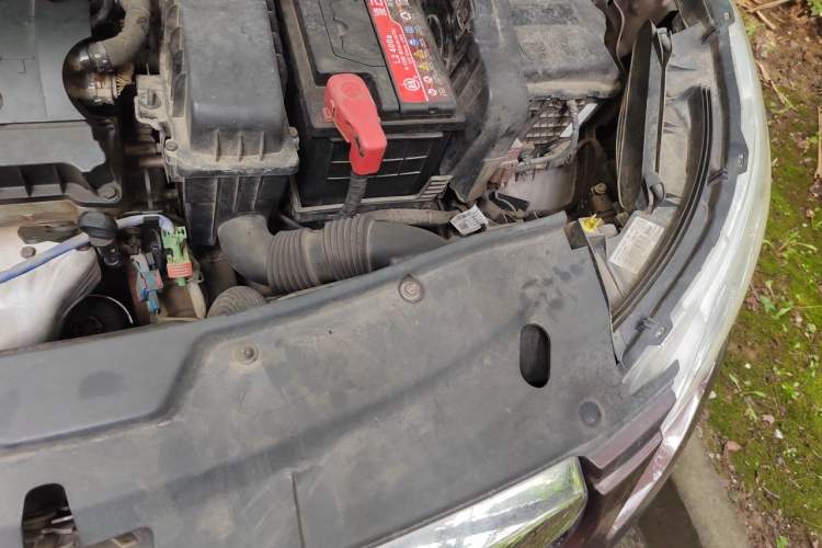 Used Peugeot 2008 2014 1.6L Automatic Trend Edition Engine Bay Left