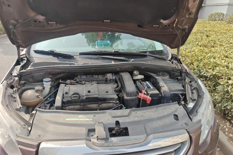 Used Peugeot 2008 2014 1.6L Manual Fashion Edition Engine Bay Left