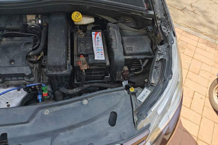 Used Peugeot 2008 2014 1.6L Automatic Navigation Edition Engine Bay Left