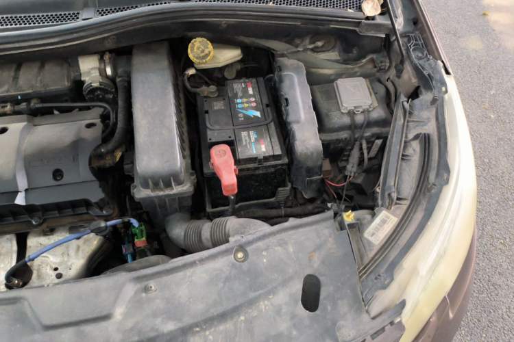 Used Peugeot 2008 2014 1.6L Automatic Fashion Edition Engine Bay Left