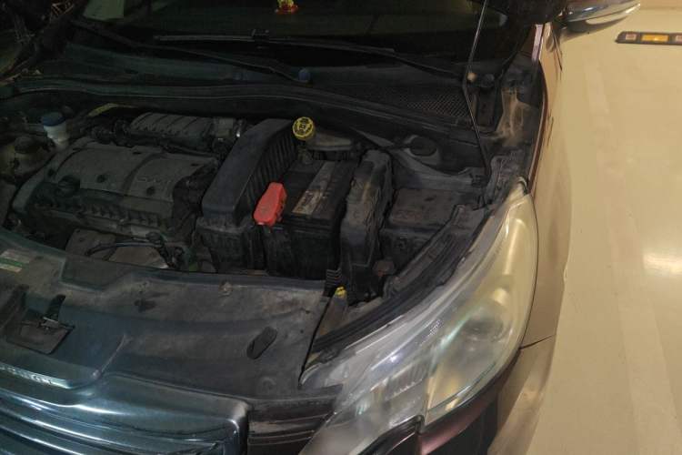 Used Peugeot 2008 2014 1.6L Automatic Fashion Edition Engine Bay Left