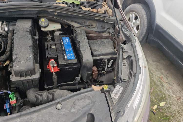 Used Peugeot 2008 2014 1.6L Automatic Trend Edition Engine Bay Left