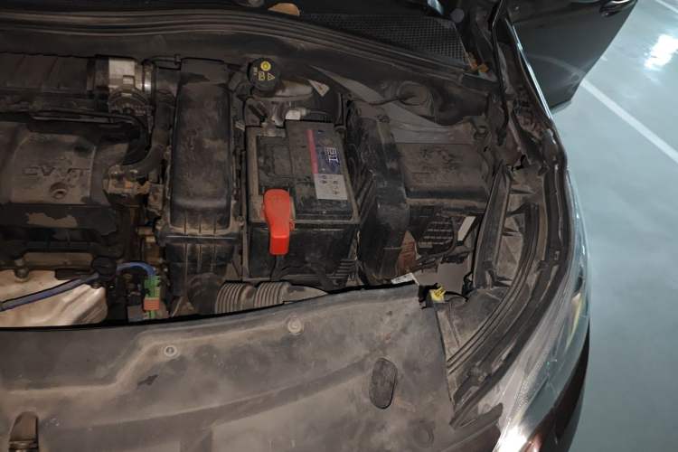 Used Peugeot 2008 2014 1.6L Automatic Fashion Edition Engine Bay Left
