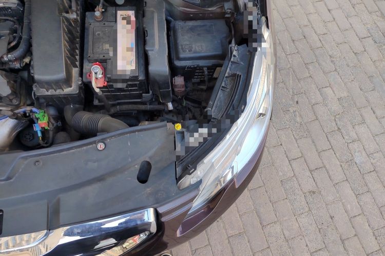 Used Peugeot 2008 2014 1.6L Automatic Fashion Edition Engine Bay Left