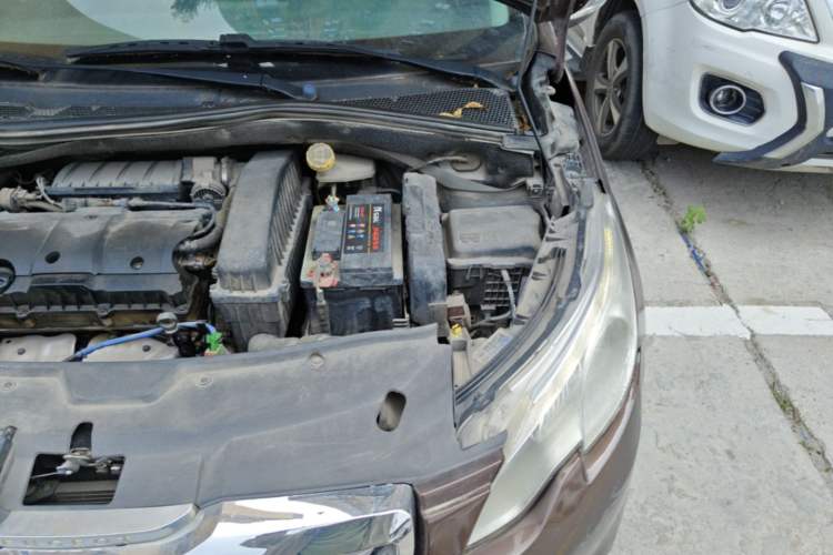 Used Peugeot 2008 2014 1.6L Automatic Navigation Edition Engine Bay Left