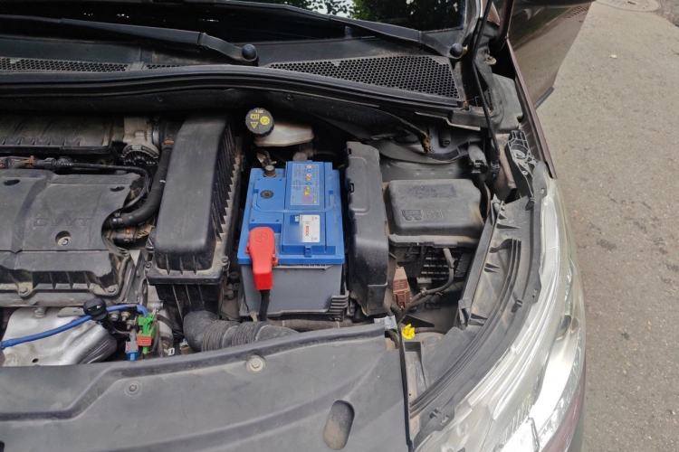 Used Peugeot 2008 2014 1.6L Automatic Trend Edition Engine Bay Left